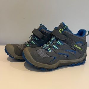 Kids Merrell Moab FST Mid Alternative Closure Waterproof Hiking Boot. US 2.5